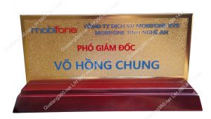 Biển chức danh để bàn mobifone